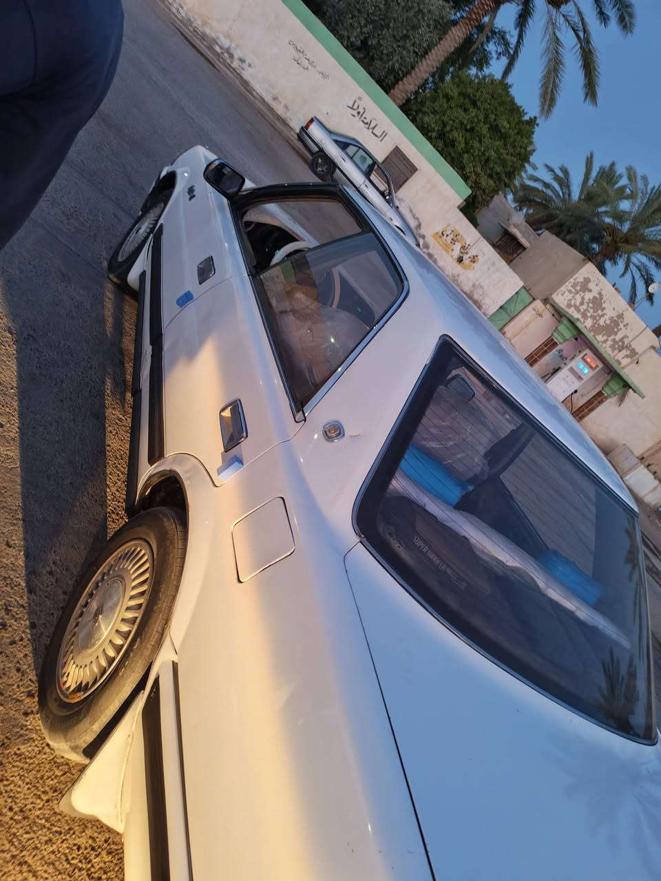 هارتوب البيع موديل ٨٩ سيارة جاهزة مكفلوه بيع او مراوس سعر ٤٥ عنوان رمادي ***********
