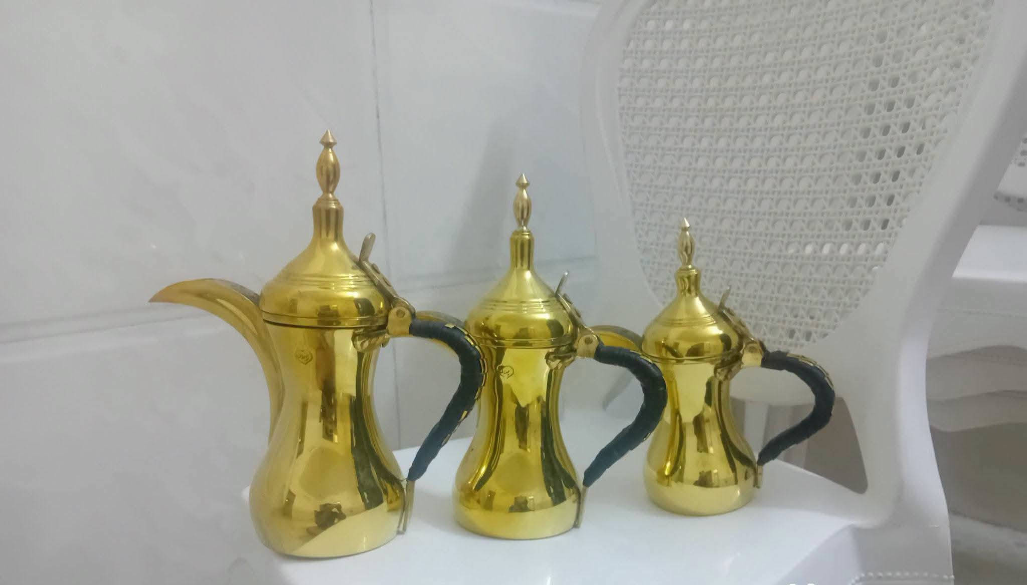 سلام عليكم 
من كل نوع متوفر اكثر من سيت 
توصيل متوفر 
***********
