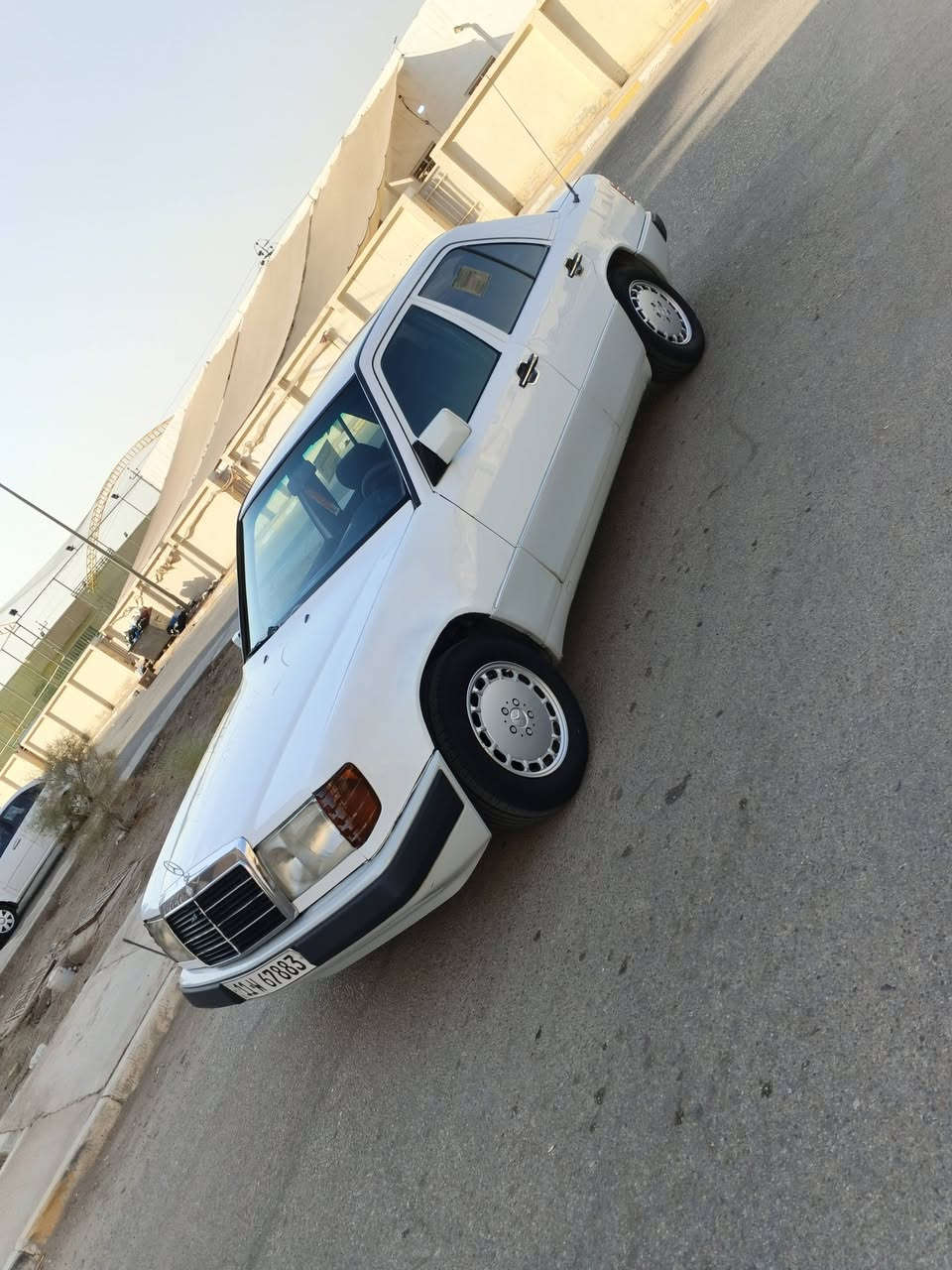 سياره مارسدس دب مديل 89 سياره مكفوله من الكلبه والكص والخياس والعيب الشرعي مكينه وكير 3000مكفولات تبريد ثلج قواعد برنكيتات مكفولات سياره جاهزه اي نقص مابيه رقم بغداد انكليزي تحويل ثاني يوم سعره 55مكانه ذي قار المركز ***********
