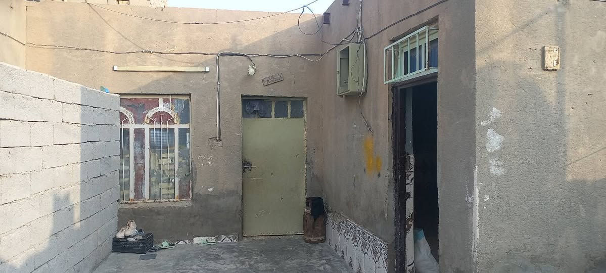 بيت زراعي • ٢٤٠م • شارع ٣٠
