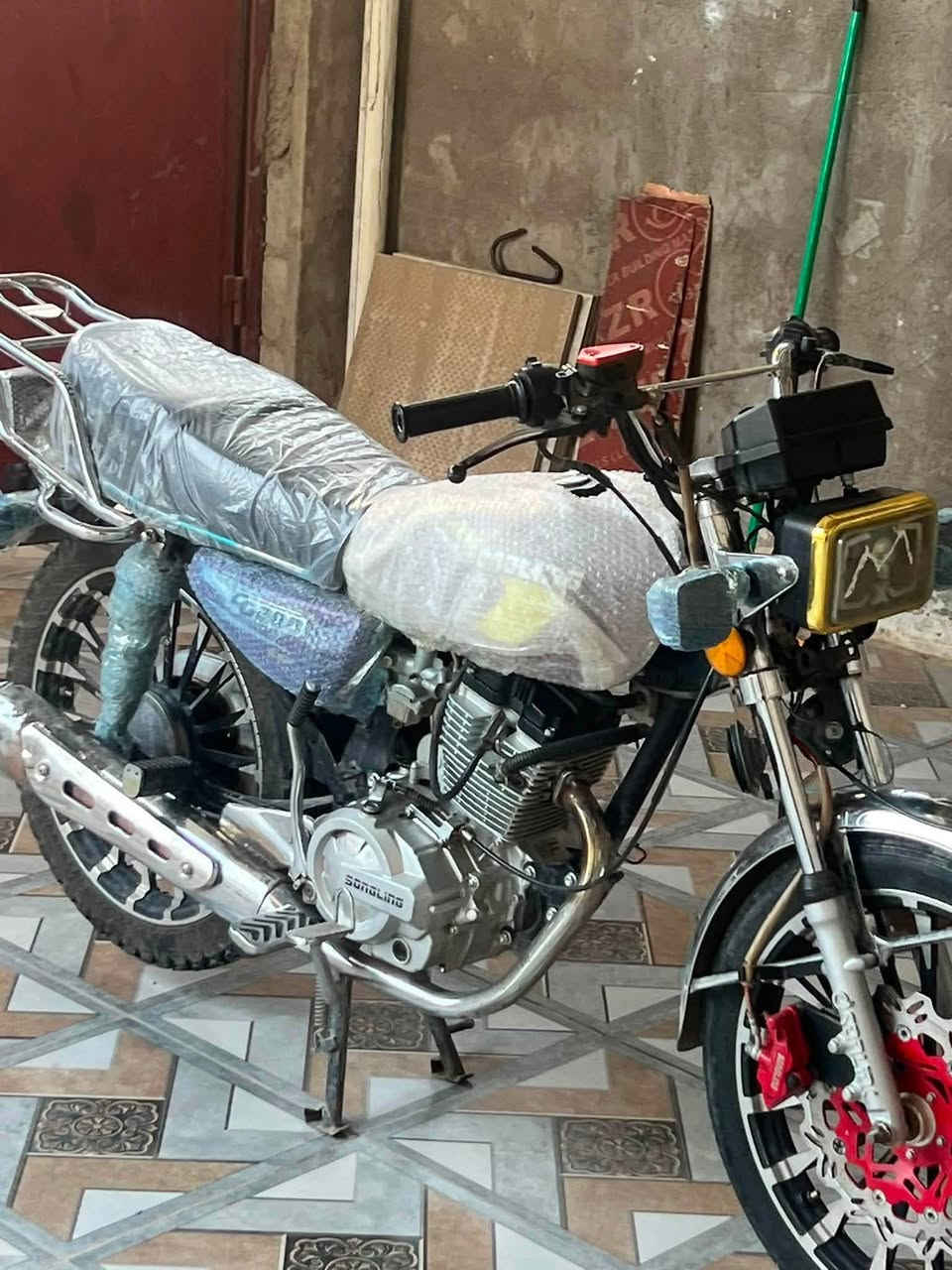 دراجه سيفان 25 دراجه حيل نضيفه
المكان منصوريه الشط 

السعر 725 وبيها مجال حك الجيه كامله مكمله بس شغل وتطلع 

الرقم *********** ❤️❤️
