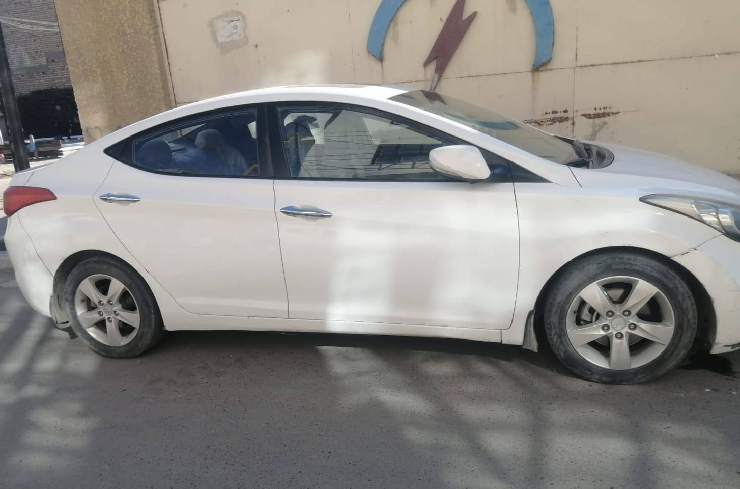 النترا 2012 خليجي محرك ١٨٠٠ دوش
داخل مكفول كامل
كير ومحرك بلادي مكفولات
ماشية 300
بيه ٣ قطع صبغ
السيارة بأسمي تحويل ثاني يوم
مكان السيارة/  بغداد الغزالية 
 التواصل ***********
