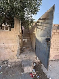 واحد حزيران • ٢٠٠م • بناء قديم
