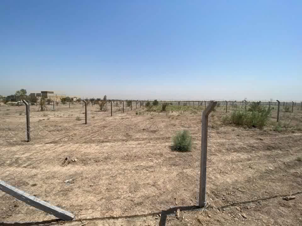 السلام عليكم 2دونم للبيع كافات الخدمات
سند 25 مداور ثاني يوم ارض مسيجه كل دونم بوحده 
شارع سبيس عرض 12م تبعد عن طريق دغاره 150م
المكان/طريق دغاره قريب على مجمع الروان النموذجي 
سعر دونمين 110مليون وبيه مجال 
***********
