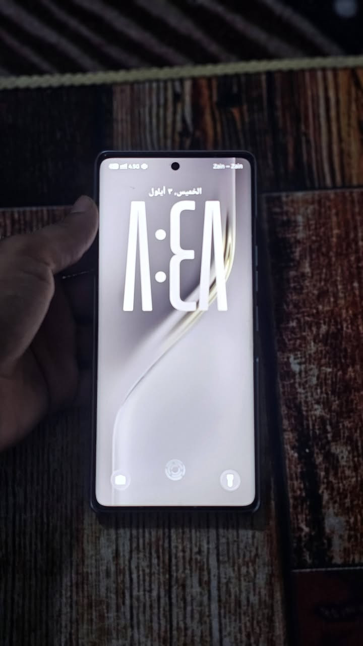 تكنو كامون 40 برو 5G
كامل ملحقات 
استخدام اسبوعين تقريبا 
معالج دايمنسيتي 7300
ذاكرة 256 
عشوائية 12\12 
مكفول من كلشي 
سعر الجديد 450 
اني ابيع ب400 قفل 
توصيل ماعندي 
مكاني النجف الاشرف 
متواجد بالفيس و واتساب ، رقمي ***********
