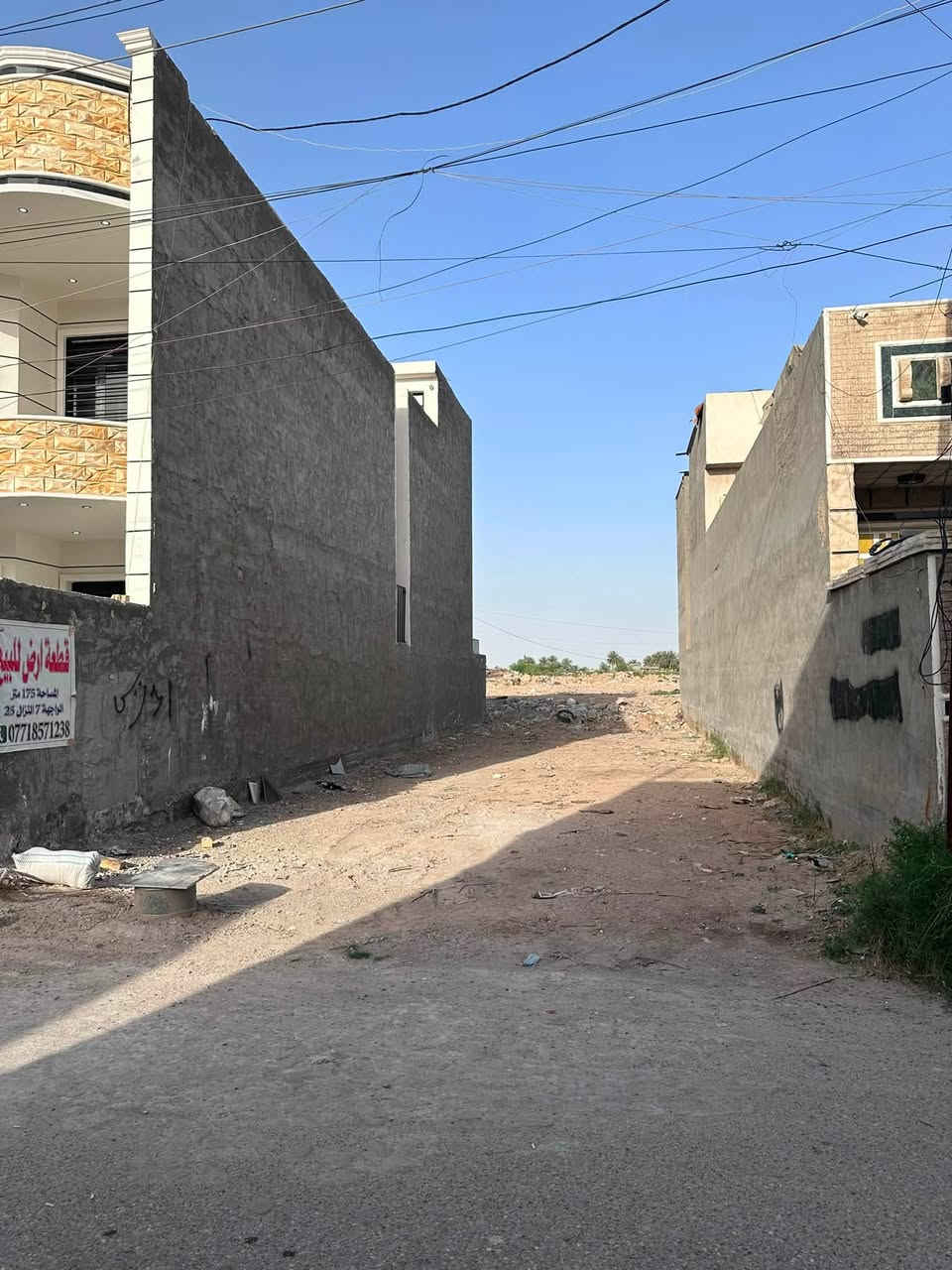 قطعه ارض للبيع مساحه 175.الواجهة 7.نزال 25 طابو صرف .المكان الزعفرانيه السده.الأستفسار اتصل ع الرقم***********@إشارة
