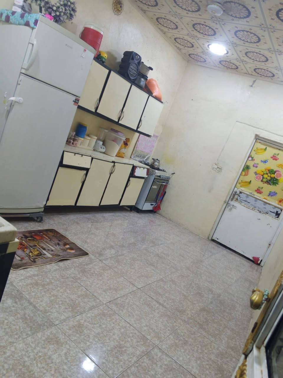 تبيت للبيع بعلي مراد يم بيت قايم قام مساحه 125متر سعره28وبي مجال للاتصال على الرقم ***********
