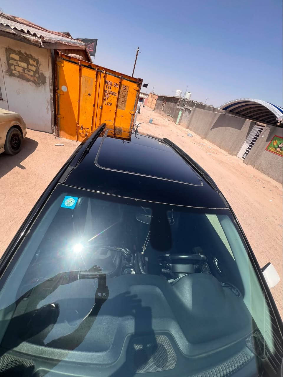 جيب كومبارس موديل 2019 ابيض وسقف اسود
دخول تقرير بالعراق صار بيها بار كد شبر بالجاملق خلف السايق وسويته 
المواصفات 
- [ ] بانورما طويلة 
- [ ] اوتوهولد توقف تلقائي لتوفير الوقود 
- [ ] شاشه كار بلي 
- [ ] لايت زنون 
- [ ] كشاف يشتغل تلقائي عن الانعطاف
- [ ] تدفئ كشنات 
- [ ] تبريد قطعتين 
- [ ] محرك 2400 حجمه تنفس طبيعي يعني بانزين عادي اوً محسن مو مشكله 
- [ ] رقم جديد سنويه جديده هزه جديده تحويل ثاني يوم 
- [ ] غرفة نظيفه بلاديه سياره حلوه مال بيت 
هاي تفاصيل الي بيها وباقي تروح تفحص وبالخدمة 
سعرها 120$وبيها مجال مكاني البصرة الزبير سكن البتروكيماويات 
استفسار *********** البصرة, العراق
