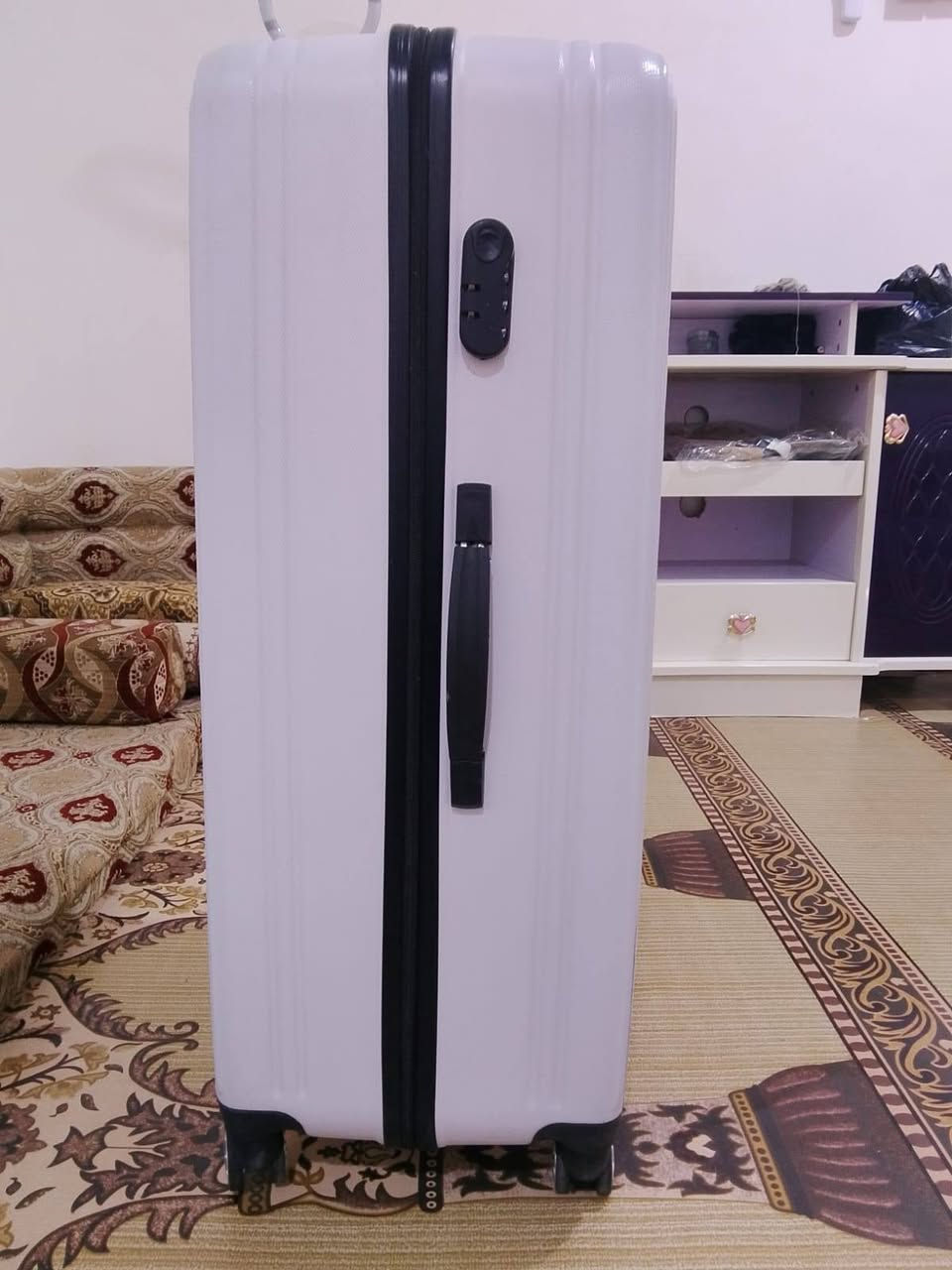 سلام عليكم
جنطة ارتفاع 80 والعرض 50 مستعملة قليل جدا سعرها ٦٠ بيهه مجال اتصل على الرقم ***********
