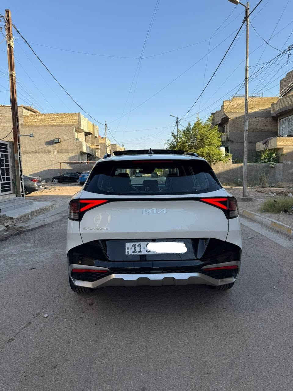 السلام عليكم كيا سبورتج 2023 وارد أمريكي سياره فئة ل EX فولل لل اخير سياره حادثهة خلفي بدون ايرباك محرك 2.5 كير 8 نمر  بجم كبس ماشيه 66 الف ميل موصفات سياره 

سقف بنوراما 
تشغلين عن بعد 
نضام وقوف ذايتي أمامي خليفي 
تدفئة مقاعد أماميه
تبريد مقاعد أماميه 
تدفئة ستيرن 
تدفئة مقاعد خلفيه 
رادار أمامي وخلفي وجانبي 
سياقه ذاتيه 
نضام ل اوتو هولد 
6 ايرباك 
صندوق كهرباء 
نضام نقطه لعمياء 
كامره خلفيه
شاشه كبيره
كار بلي 
شحن لاسلكي 
6انضمه قياده 
كشن سايق ول راكب كهرباء 
فول تحكم ستيرن جهتين 

سايد بريك بصمه 
وبعد بيهة خير من الله مواصفات 
سعر سياره 198 ورقه وبيهة مجال بسيط حك جيه 
رقمي ***********
