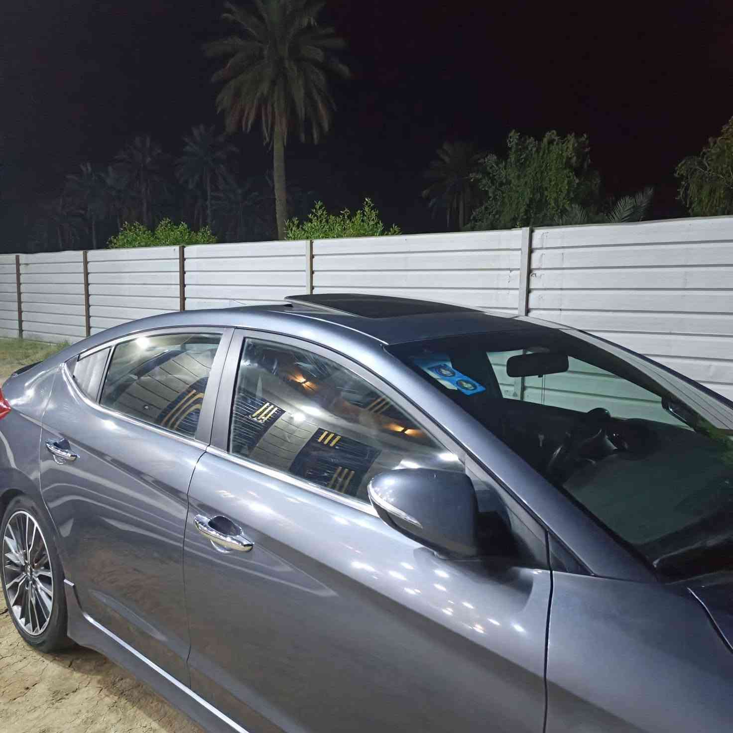 السلام عليكم للبيع بدون مراوس النترا موديل ١٨ سبورت فول مواصفات واحد على واحد بصمه اسلايت تحكمات شفتات كشن جلد فول السيارة مختنكه وارد حادثه بنيد فقط بدون دواخل مكفوله غير البنيد محرك كير تبريد صدر خير من الله اي نقص مابيه فظل من الله  رقم بغداد بسمي  اخوان الف رحمه على والديكم لحد يكول هوايه كلشي اكو بل سوك ام القطعتين والتلاثه وبيه صبغ وتبديل سعر اقل اكيد فا هذا الموجود بيه قطعه وحده فقط بنيد

السعر ١٢٠ 
مكان بغداد الإسكان ***********
