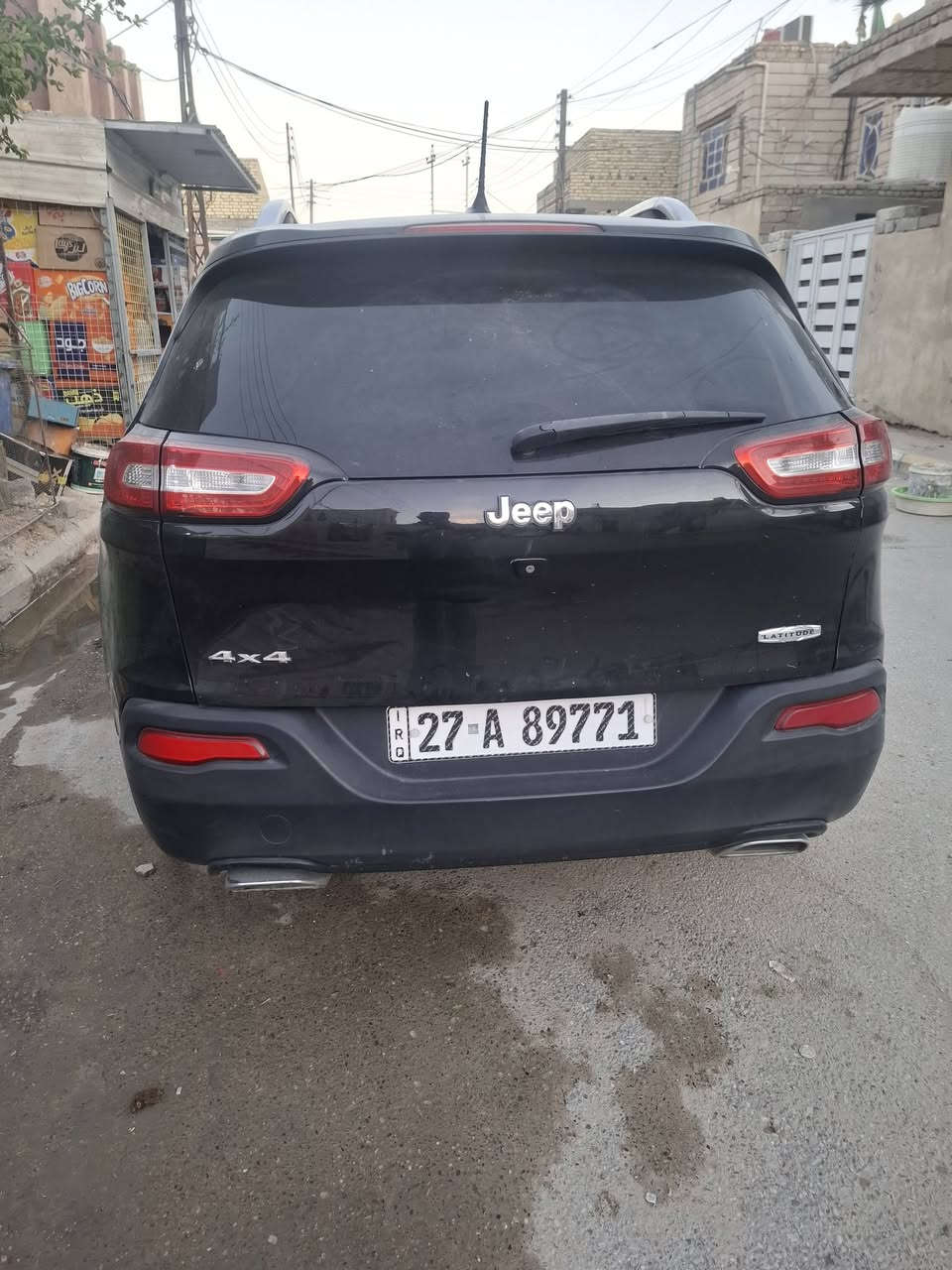 السلام عليكم 
جيب شروكي بزوان مديل ٢٠١٨ بطن جلد احمر داخل سياره 
مكينه سته سلندر  تبديل بنيد جاملغ سونار موجود
سياره بسمي توني مجدد سنويه ٣١ تنتهي
سعر ١٢٠ $بيهه مجال مكان ناصريه مركز ***********

