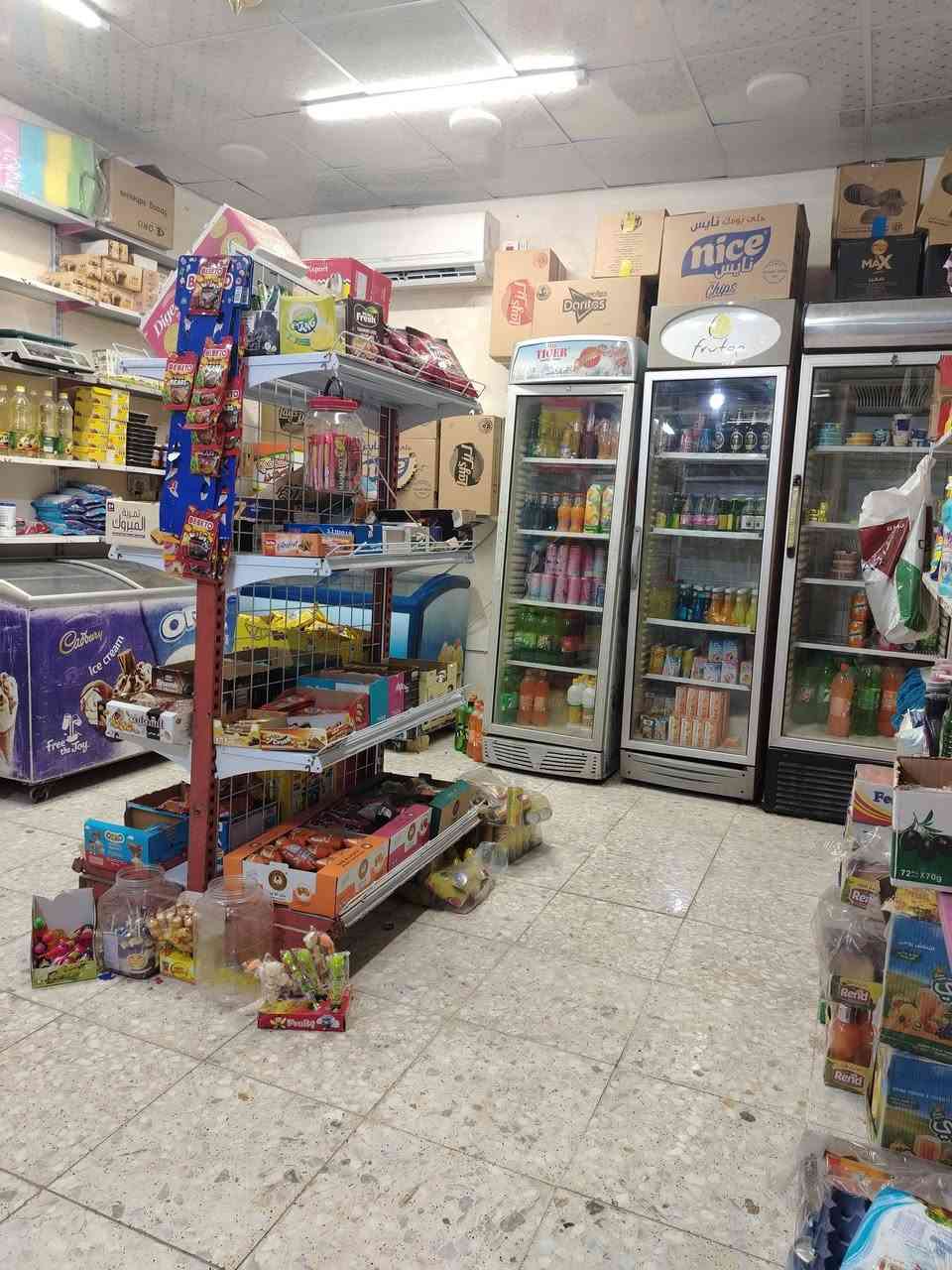 اسوق للبيع بغداد معسكر البلديات تحتوي على ٣ برادت عمودي واحده مل لحوَم اجر المحل  ١٥٠  وسحب ١٢٠ دخل يومي من ٢٠٠ يلا ٢٥٠ هذا رقم صاحب السوق ***********
