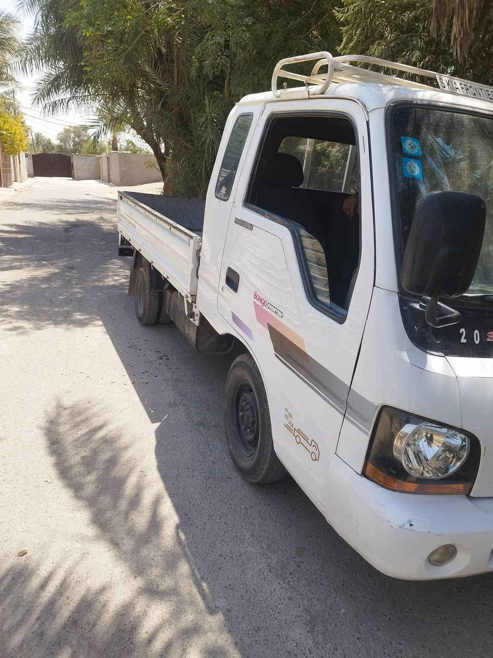 السلام عليكم ورحمه الله وبركاته
كيا حمل ام عيوني موديل 2001
رقم بغداد دولي سنويه ل 2031
بسمي السعر 76
***********
