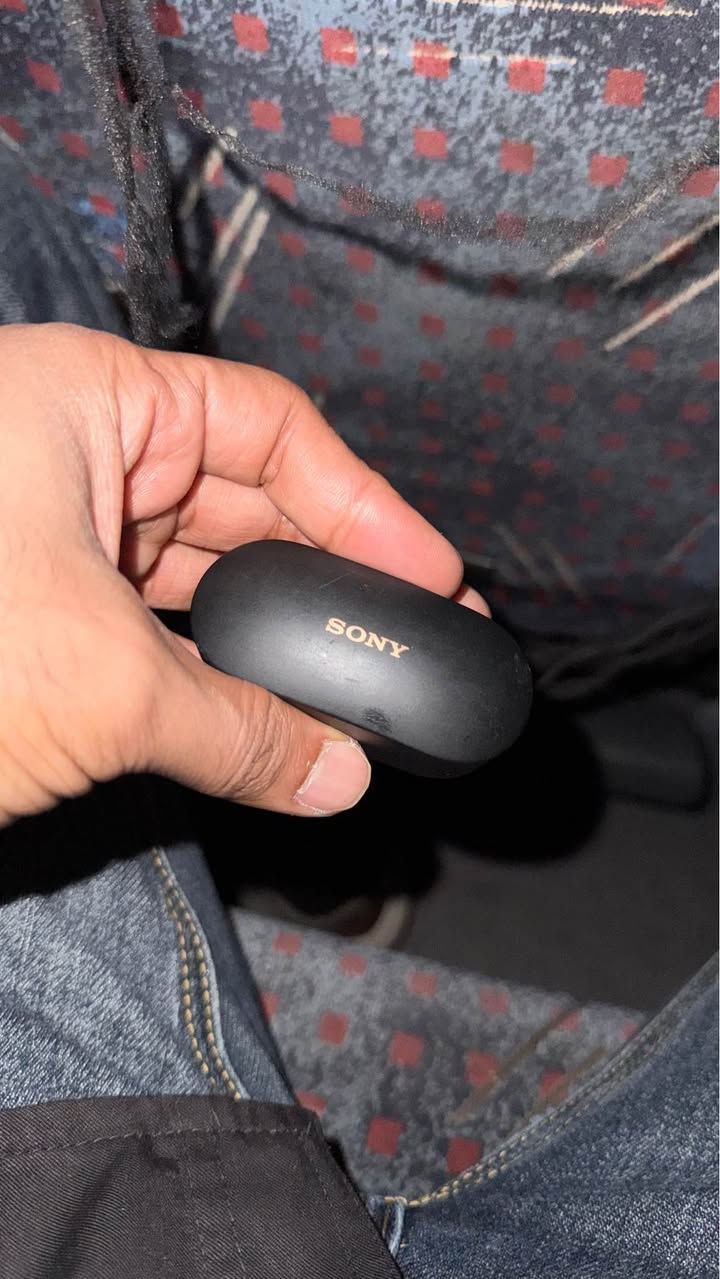 السلام عليكم
سماعة سوني غنية عن التعريف sony xm4
اكتبها باليوتيوب او جات جي بي تي وشوف قوتها ومواصفاتها
نظافة 90‎%‎ استخدام شخصي
تجربها شكد ماتريد حتى لو ساعة وشوف الاداء والشحن
سعر مال مستعجل 70 
مكاني بغداد  
*********** ناصرية, ذي قار
