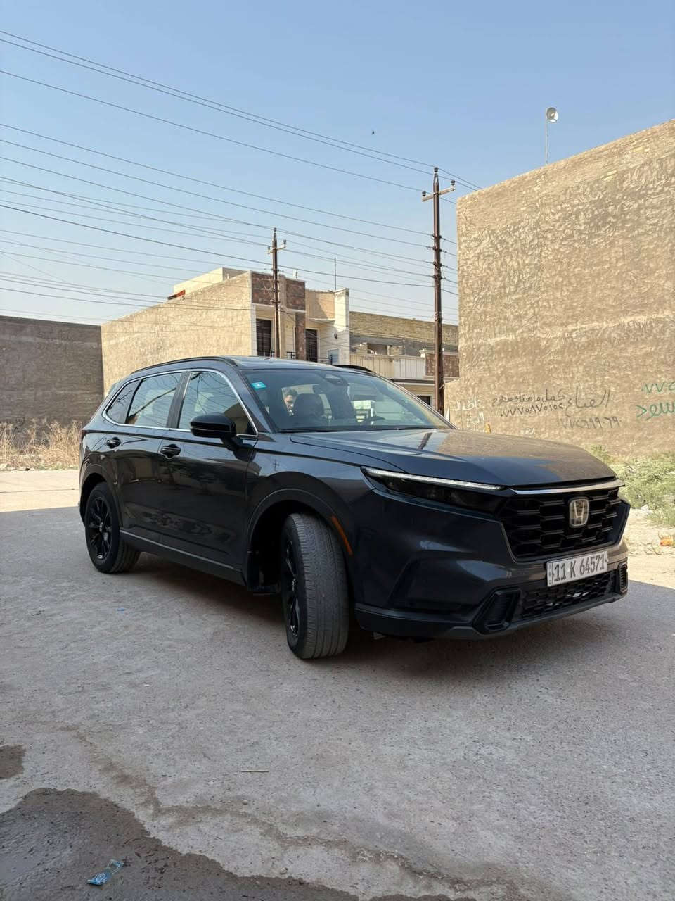 هوندا سي ار في 2024 هايبرد رقم بغداد
وارد امريكي ماشي 28الف 

حادث السيارة باب السائق والجاملغ الامامي مبدلات اصلي وكالة نفس اللون 
وشوي بارد بلباب الخلفي والجاملغ
  
      السيارة فول مواصفات للاخير 
         
             مكاني بغداد    ( ( *********** ))
