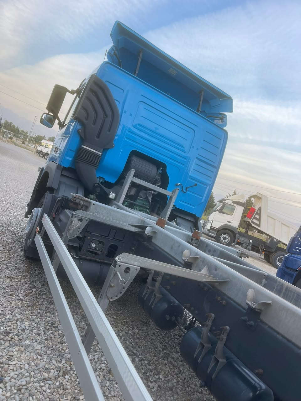 فولفو • FM410 • جديدة