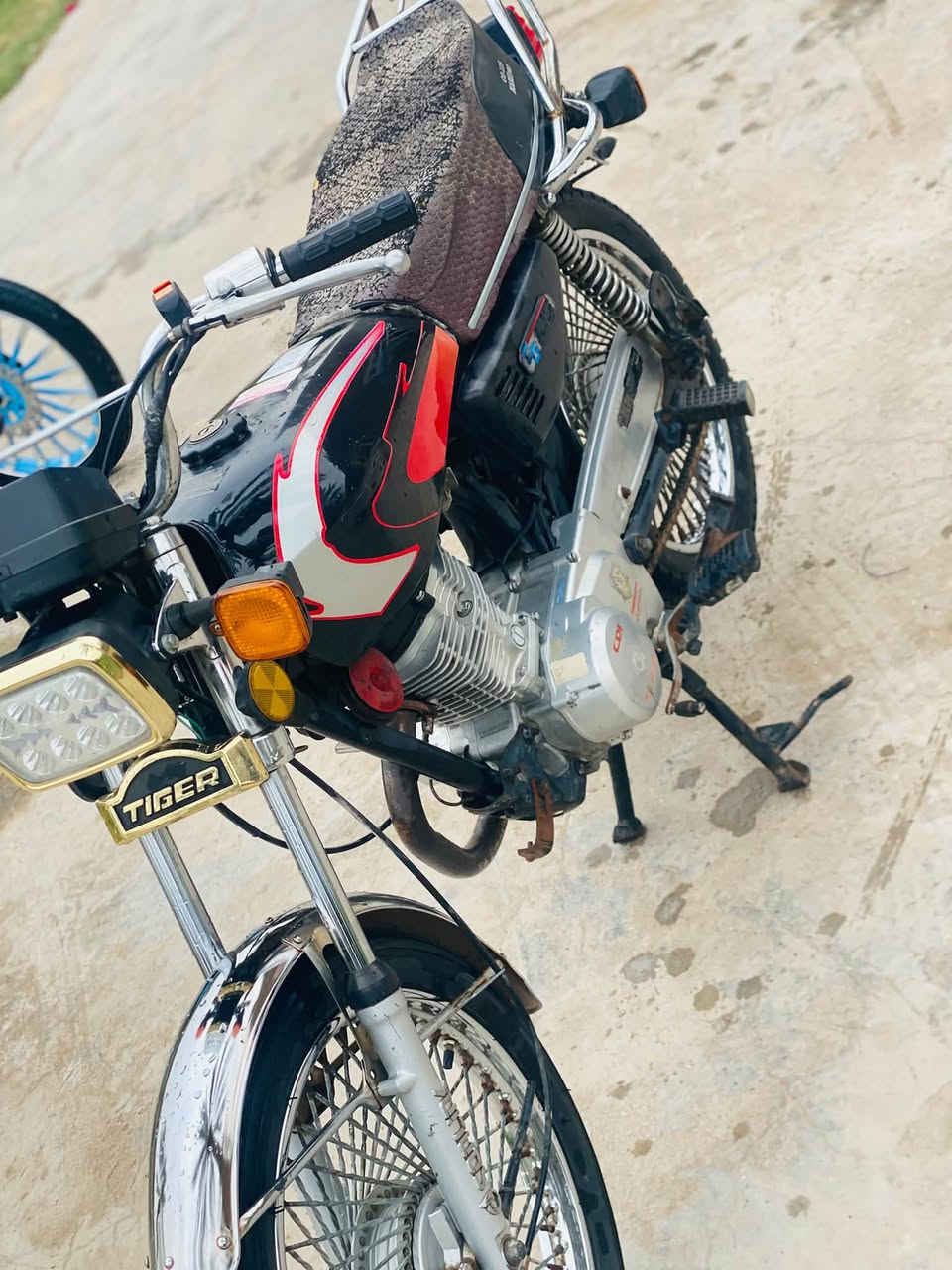 تايكر • موديل ٢١ • اوراق