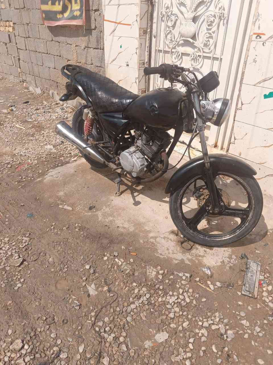 للبيع موديل 2012 اوراق كوت ***********
