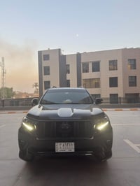 برادو ٢٠٢٣ • مدنايت TX.S • ماشي ٣٣٠٠٠ كم