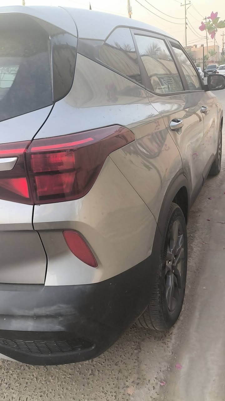 السلام عليكم.. للبيع سياره سليتوز موديل 23 دوش 2000 وارد @امريكي حادثه مرفق ب الصور السعر 145 الاستفسار ع ال ***********

نص مكتوب في الصور:
- BIDCARS