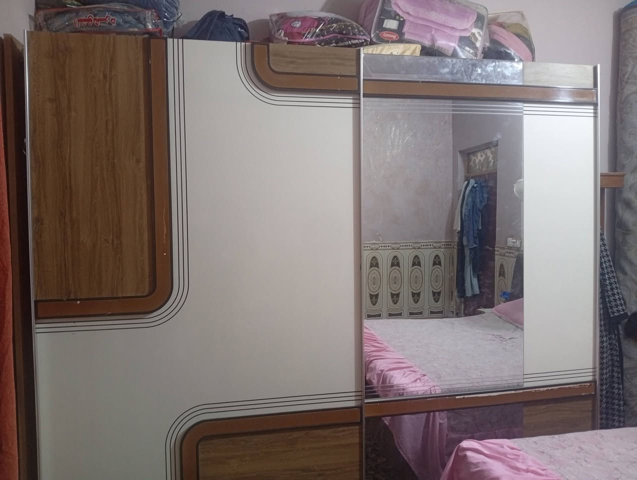 سلام عليكم غرفه تركي البيع مكانه ديوانيه دغاره ال تصال‏‪+964 772 472 9219‬‏ بي وتساب غير متواجد عل فيس
