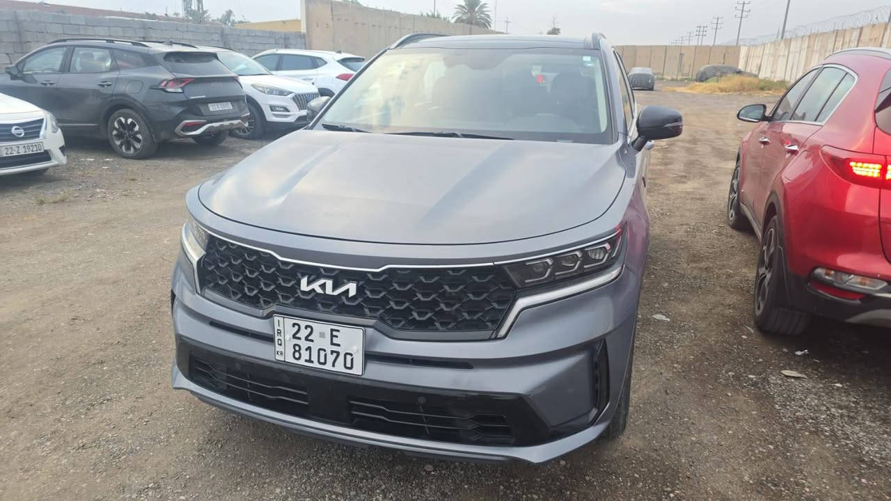 سورننو اسمنتي للبيع 
موديل ٢١
محرك ٢٥٠٠
فول عدا الفتحة 
السعر المطلوب 220 وبيها مجال

نص مكتوب في الصور:
- 77 LTE 4:11 Sorento Sorento The average price is $8643 Free bid history copart and iaai » Kia » Sorento » Kia Sorento S 2021 Gray 2.5L vin: 5XYRLDLC7MG066475 Kia Sorento S 2021 Gray 2.5L vin: 5XYRLDLC7MG066475 000-35329900 - 12/06/2022 - IAA Inc. BidFax.info 19862 mi Final bid: $11000 Auction: IAAI I-BUY FAST Lot number: 35329900 Date of sale: 04.04.2023 Year: 2021 VIN: 5XYRLDLC7MG066475 Condition: Stationary
- 77 LTE 4:10 Sorento Sorento The average price is $8643 Free bid history copart and iaai » Kia » Sorento » Kia Sorento S 2021 Gray 2.5L vin: 5XYRLDLC7MG066475 Kia Sorento S 2021 Gray 2.5L vin: 5XYRLDLC7MG066475 000-35329900-12/06/2022-IAA Inc. Final bid: $11000 Auction: IAAI I-BUY FAST Lot number: 35329900 Date of sale: 04.04.2023 Year: 2021 VIN: 5XYRLDLC7MG066475
- Sorento The average price is $8643 Free bid history copart and iaai » Kia » Sorento » Kia Sorento S 2021 Gray 2.5L vin: 5XYRLDLC7MG066475 Kia Sorento S 2021 Gray 2.5L vin: 5XYRLDLC7MG066475 000-35329900 - 12/06/2022 - IAA Inc. Final bid: $11000 Auction: IAAI I-BUY FAST Lot number: 35329900 Date of sale: 04.04.2023 Year: 2021 VIN: 5XYRLDLC7MG066475