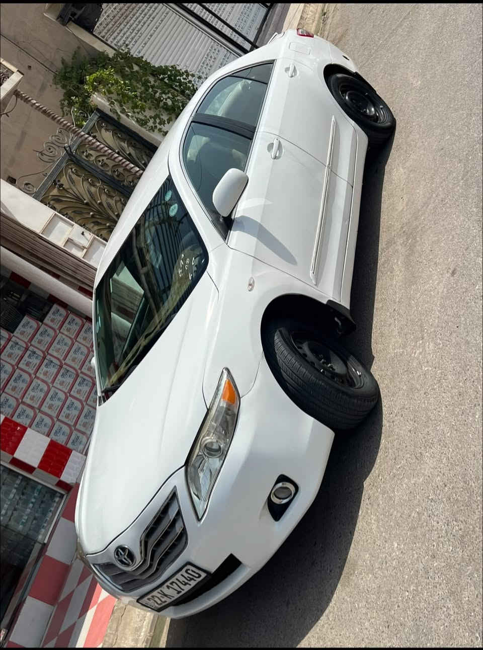 كامري 2008 خليجي GL ضررها بونيد مبدل ومصبوغ فقط بدون دواخل سيارة كامله مابيها اي نقص صدر جديد كامل تبريد ثلج غرفتها نضيفة حيل عليها منضومة غاز حكومية بيها كارت فقط محرك بي شويه صرف سعرها 99 وبيها مجال مكاني كركوك ***********

