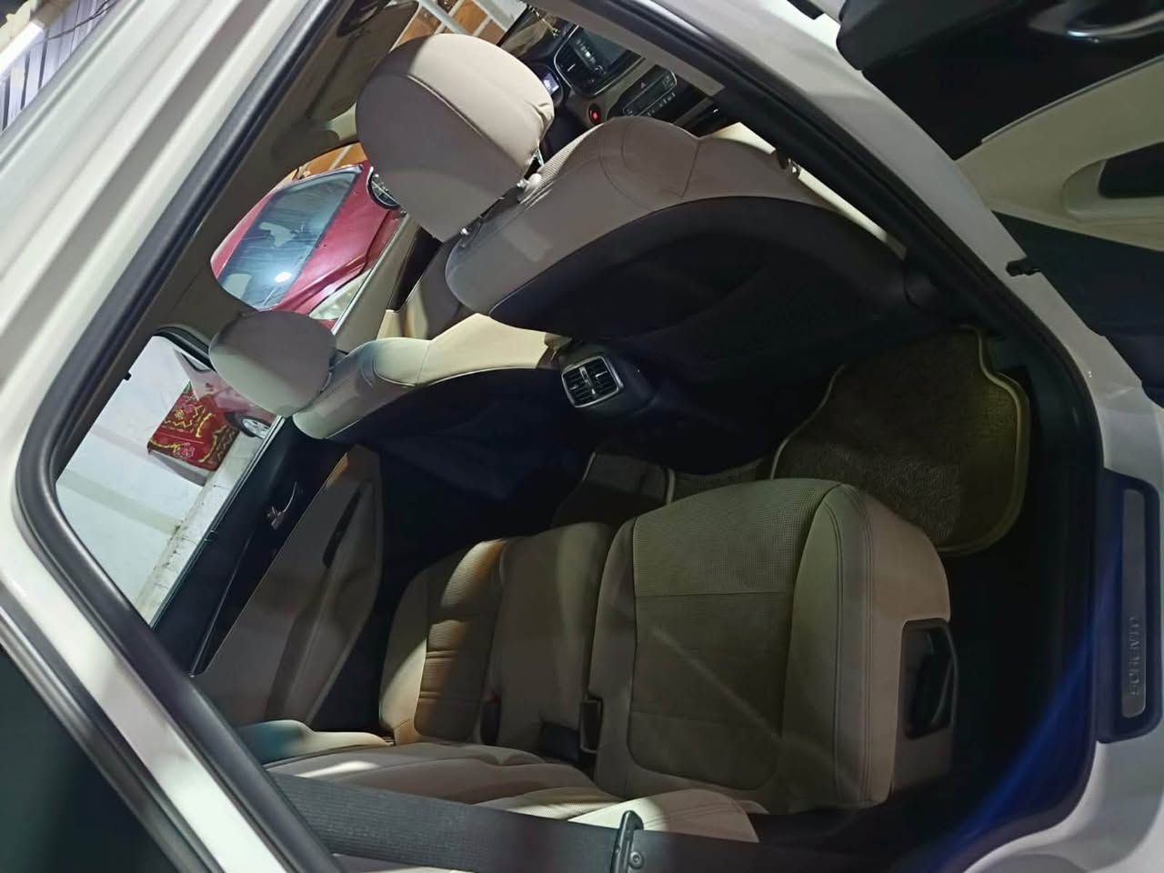 سورنتو خليجي
موديل 18

6سلندر 

7راكب 

بصمه تشغيل 

بصمه ابواب 

صندوك كهرباء 

بردات خلفيه 

كراسي كهرباء 

فدكيشن 

ويل 19كروم 

شحن لاسلكي 

ماشيه 146

سعر 210$$$

العنوان الرمادي 

مركز المدينه 

***********
