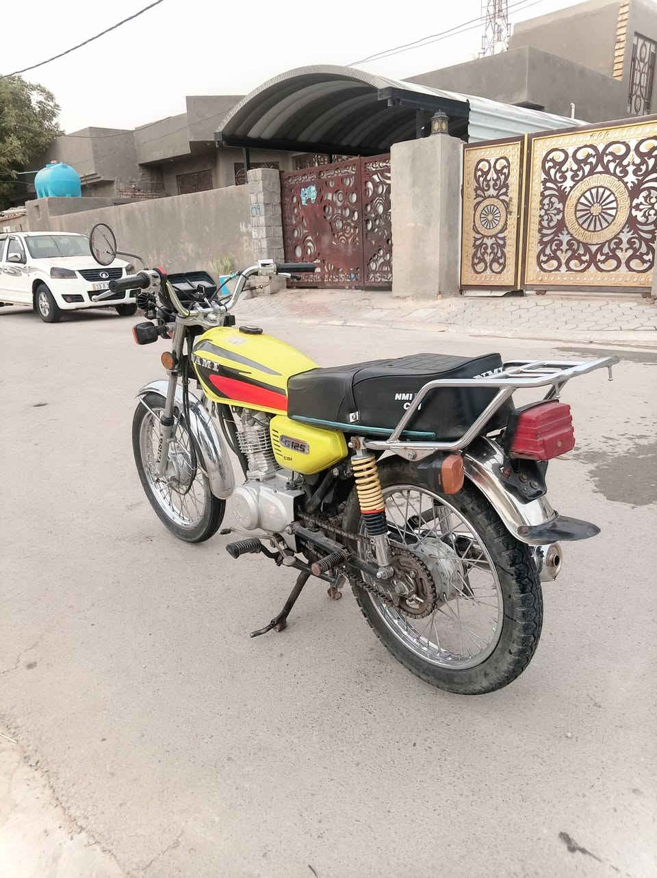 للبيع اربعه كير
موديل 22 اوراق اصولي
دراجه مرتبه ما عايزه شي
مكينه نضيفه ما مفتوحه 
السعر 650 وبيها مجال
عنواني كوت تقاطع الدجيلي
*********** الخاص مقفول
