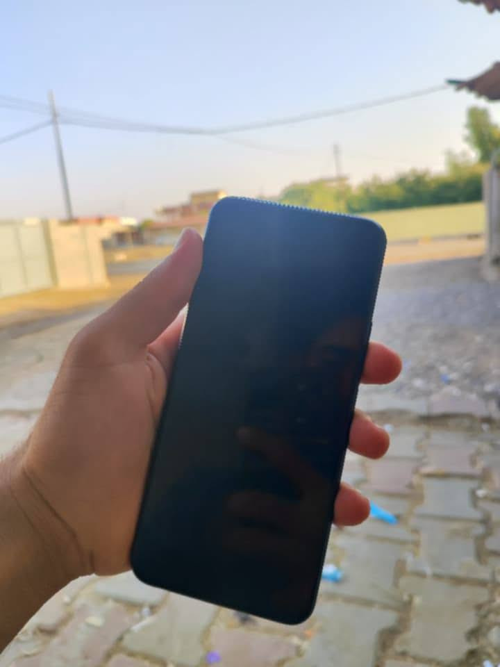 سلام عليكم
فيفو للبيع السعر ١٣٠ مجال قليل 
***********

مابي ايي شي مبدل كله بلادي.
