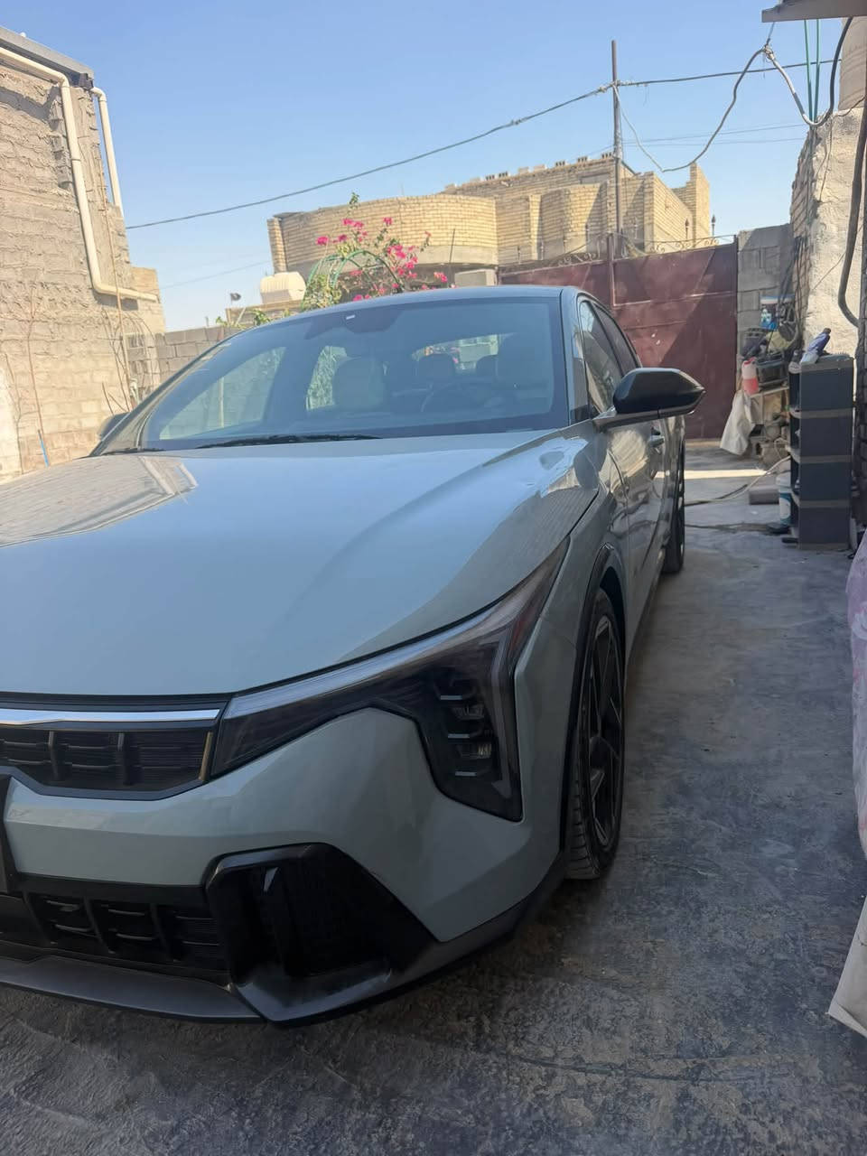 السلام عليكم
K4 2025 GT Line وارد امريكي 
الضرر تبديل بنيد 
بدون رقم 
فول مواصفات 
بصمه 
تشغيل عن بعد 
بونوراما 
كشنات كهرباء 
كشنات +جلد + تتفئه + تبريد 
شاشه دجتل 
رادارات امامي +خلفي + جانبي 
اشاير بل مري 
شحن لاسلكي 
لايت LED 
كشن خزن ميموري 
ماشيه 17 الف 
بعد مواصفات معروفة 
العنوان بغداد 
رقم الهاتف ***********
