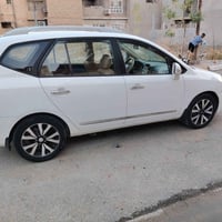 كارنز ٢٠١١ • مكينة ٢٠٠٠ • فتحة سقف