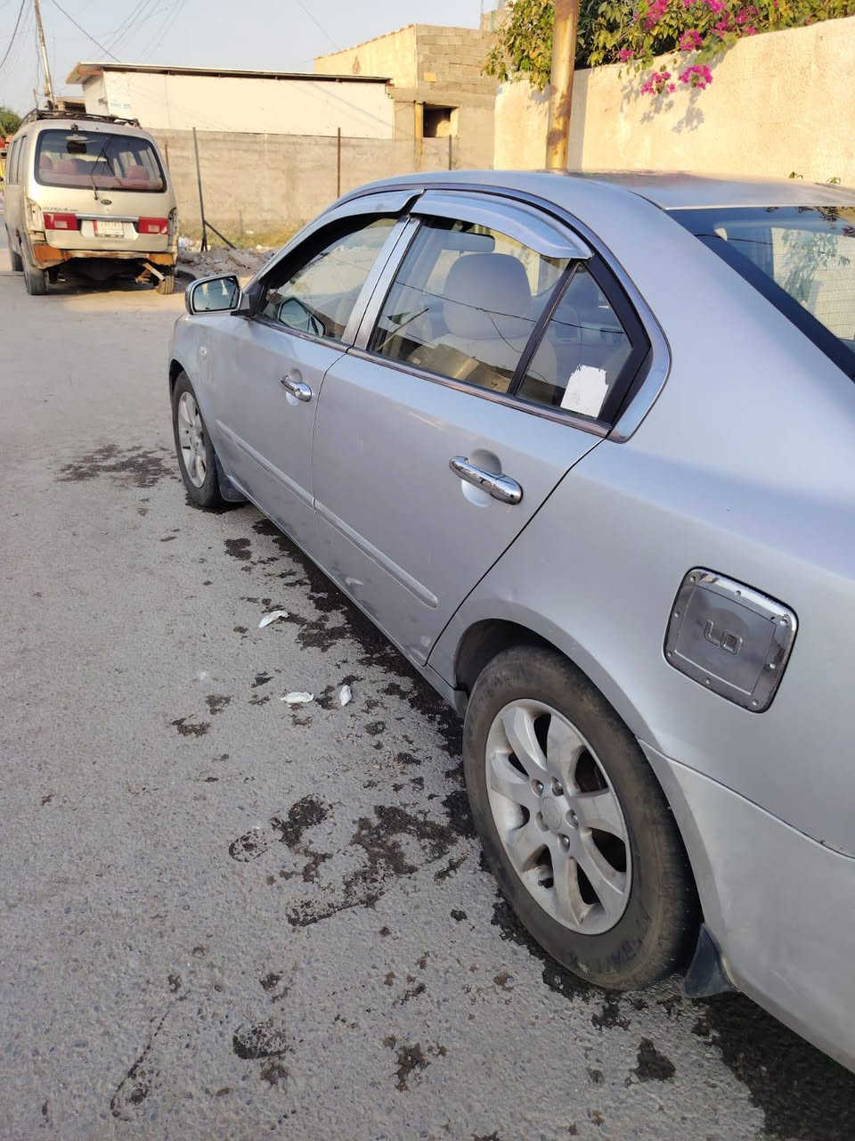 اوبتما موديل ٢٠٠٨ مكينة ٦ سلندر جاهزة بيهة  بعض الكماليات ترتيب  وغازتبريد السعر ٧٠ ورقة العنوان بغداد سبع البور مكلف بالنشر للاستفسار الاتصال بالرقم  ***********
