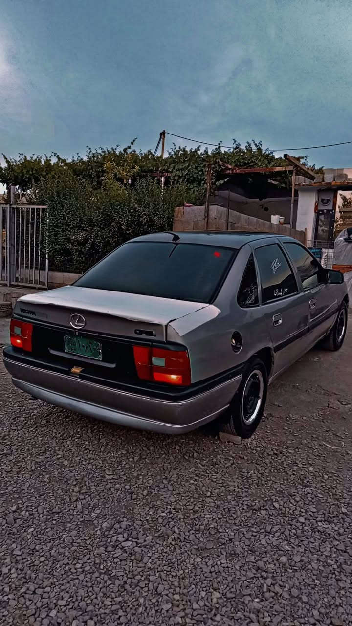 بەنای خوای گەورە ئۆپڵ ڤیکترا بۆ فرۆشتن مۆدێل1995 مەکینە20گێڕعادی گێڕو مەکینەوتەقەو ڕەقەی بەشەرت چوار تایەی تازەی لەژێرایە ڕ سەیارەکە زۆر پاکو جوانە سعر26گەڵاو ماعامەلە ڕەقەم ***********
