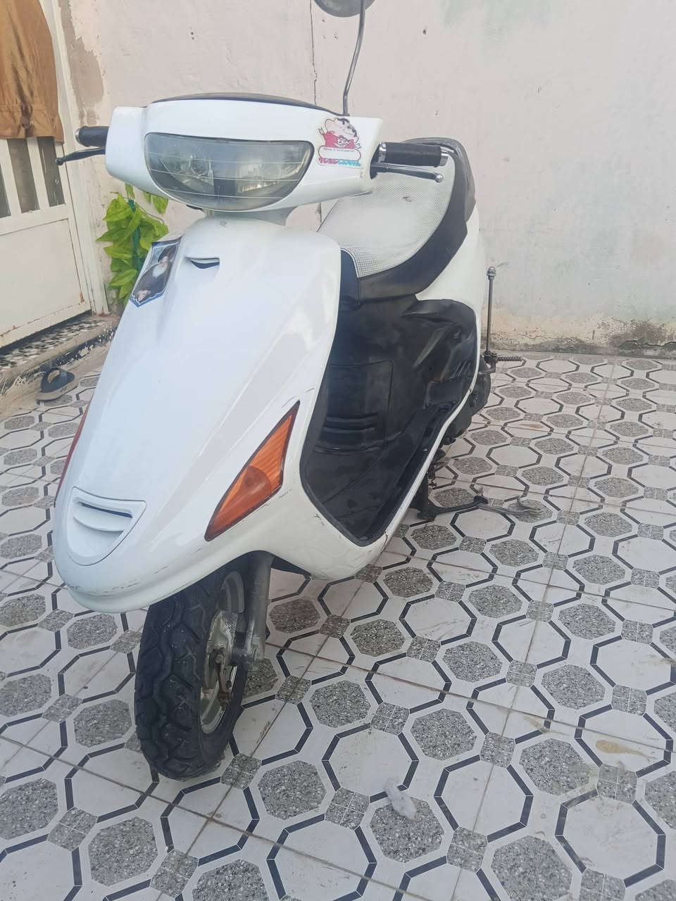 فراشة للبيع مكانها الديوانية ***********
