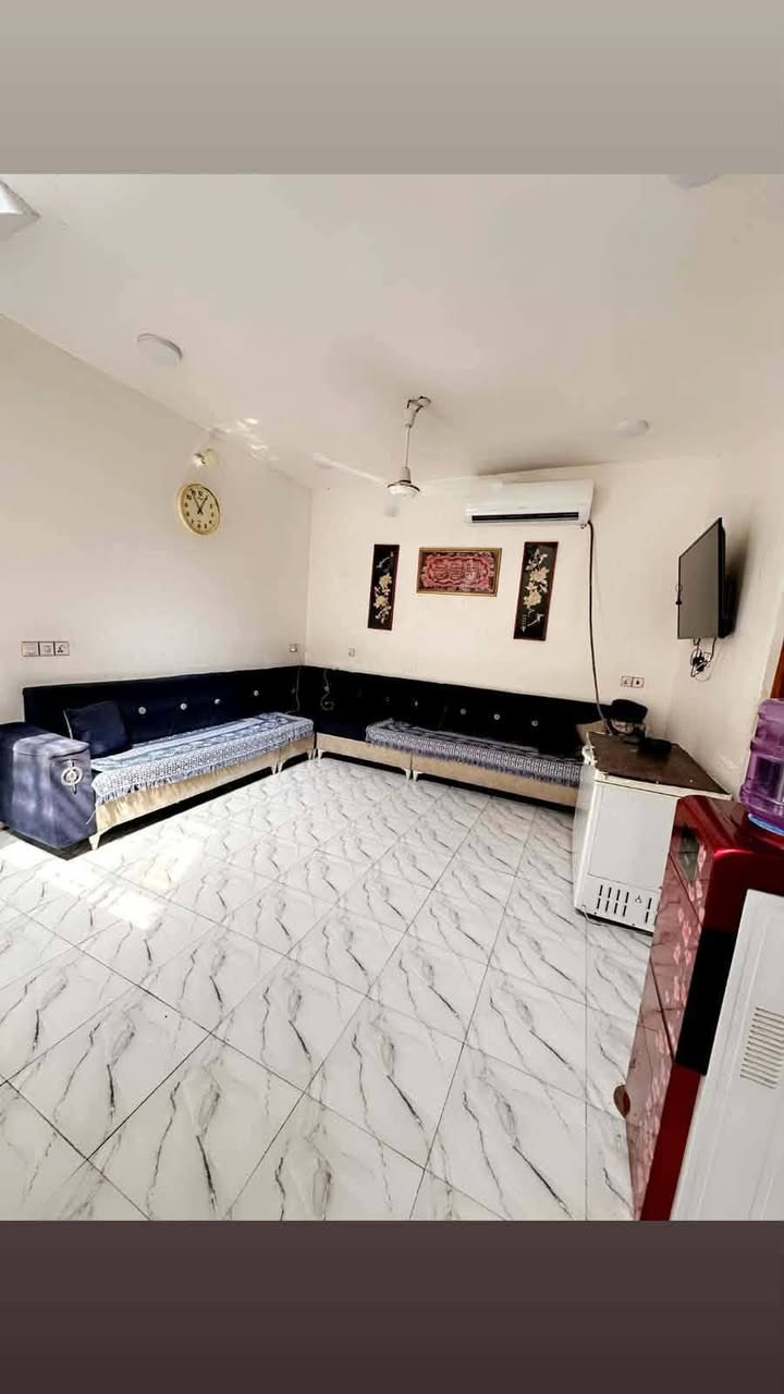 🏠 بيت للبيع – موقع مميز في بابل

📜 طابو زراعي – سند 25
📐 المساحة: 140 م² | طابق واحد
🏡 بناء حديث وجديد 2024

يتكون من:
• طرمة كبيرة
• صالة وهول
• مطبخ
• غرفة
• صحيات داخلية وخارجية
• بيتونة وممرات بطول البيت

📍 الموقع: شارع 80 – بابل، فرع باب خروج محطة الأضواء
🚗 يبعد عن الشارع العام شارع واحد فقط

💰 السعر: 95مليون وقابل للتفاوض البسيط
📞 للاستفسار: ***********

