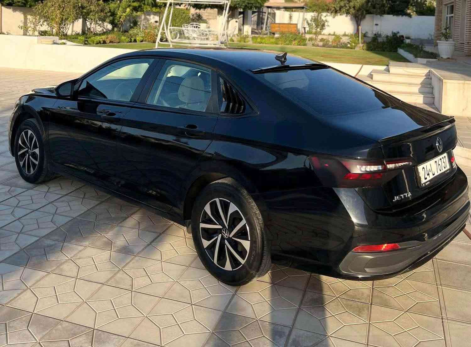 2023 VOLKSWAGEN JETTA, 1.5T S
جيته مواصفات s
گير اتوماتيك حاسه رادار ..
صبغى تنها بونيت صبغه چاملغ كميك تعديل هيه بي داخيلى همو شتيكى به شه رت
50 هه زار كيلومتر روزيشتوه
عنوان :سوران 
ژماره :  *********** أربيل, العراق

نص مكتوب في الصور:
- BIDCARS