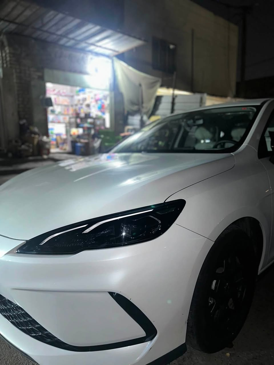 سيل فايف زيرو ماشية فقط 800 كيلو كامل ملحقات بصمة وكارت ولوحات وسنوية ارضيات حوضيه بيها ملاحضات بسيطة موضحه بل صوره بلدعامية الامامية 
سعرها 20100 وبيها مجال 
مكاني بغداد الشعلة 
***********
