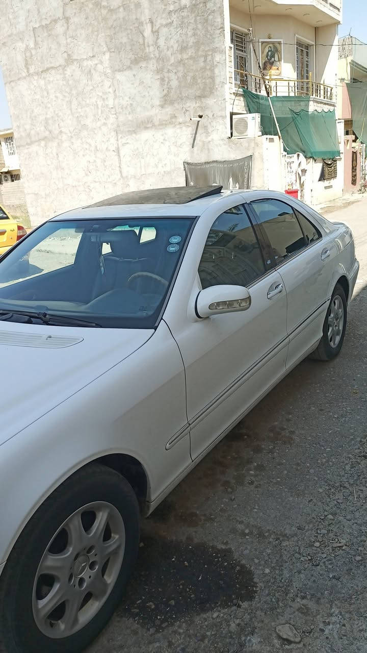 للأستفسار الاتصال ***********
موديل2001 اصل حجم S350 
مواصفات
1_ اربع  ابواب شفط مع الجنطه
2_محرك+كير  مكفولات ⁦
3_نظام جوبلسات ابلادي تصعد وتنزل حسب رغبة الشخص 
4_كروز سرعة
5_ سلايد رؤف طكتين ⁦
6_مراية داخلية+جانبة عاكسة ⁦
7_تحكم ستيرن ⁦
8_ ستيرن كهرباء ⁦
9_ كشنات جلد كهرباء 
11_ كشنات خزن ميموري 3 وضعيات 
12_ لد بلادي ع اليدات الداخلية+ الاقدام⁦
13 انارة ترحيب خارجية وداخلية ⁦
14_شاشة اعطال💬
15_داخل جلد أسود نظافته 99 %⚔️⁩
16_لايت لد نهار
17_شاشة  
18_ جام ازرق 
19_سيستم ايرباكات عدد 12
20_ويل كب 16 بلادي +تخم تاير جديد⁦
21_اشاير بالمري 
22_ نظام ABS 
23_حساس مطر💦
25_كشنات هيترات امامي خلفي 
26_بردة كهرباء
27 - لايت زنون 
30 - صندوق شفط
31 مراية في الوسط كهرباء
32- مرايات جانبية شفط 
33 - فتحة سقف شغالة 
34- حساسات أمامية وخلفية 
35 تبريد خير من الله
36دكم ناعمه 
رقم اربيل انكليزي 
🔴سعر 138🔴
تحويل ثاني يوم 
ملاحظه السياره اترايها من زاخو للبصره ما معناها جديده وكاله
مكاني ديالى بعقوبة
