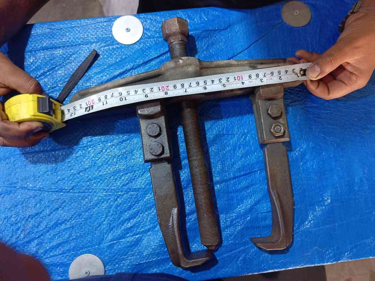 سلام عليكم فخات ومقص بوري حديد اصليات مكان بغداد قريب على مرور الحسينية ***********
