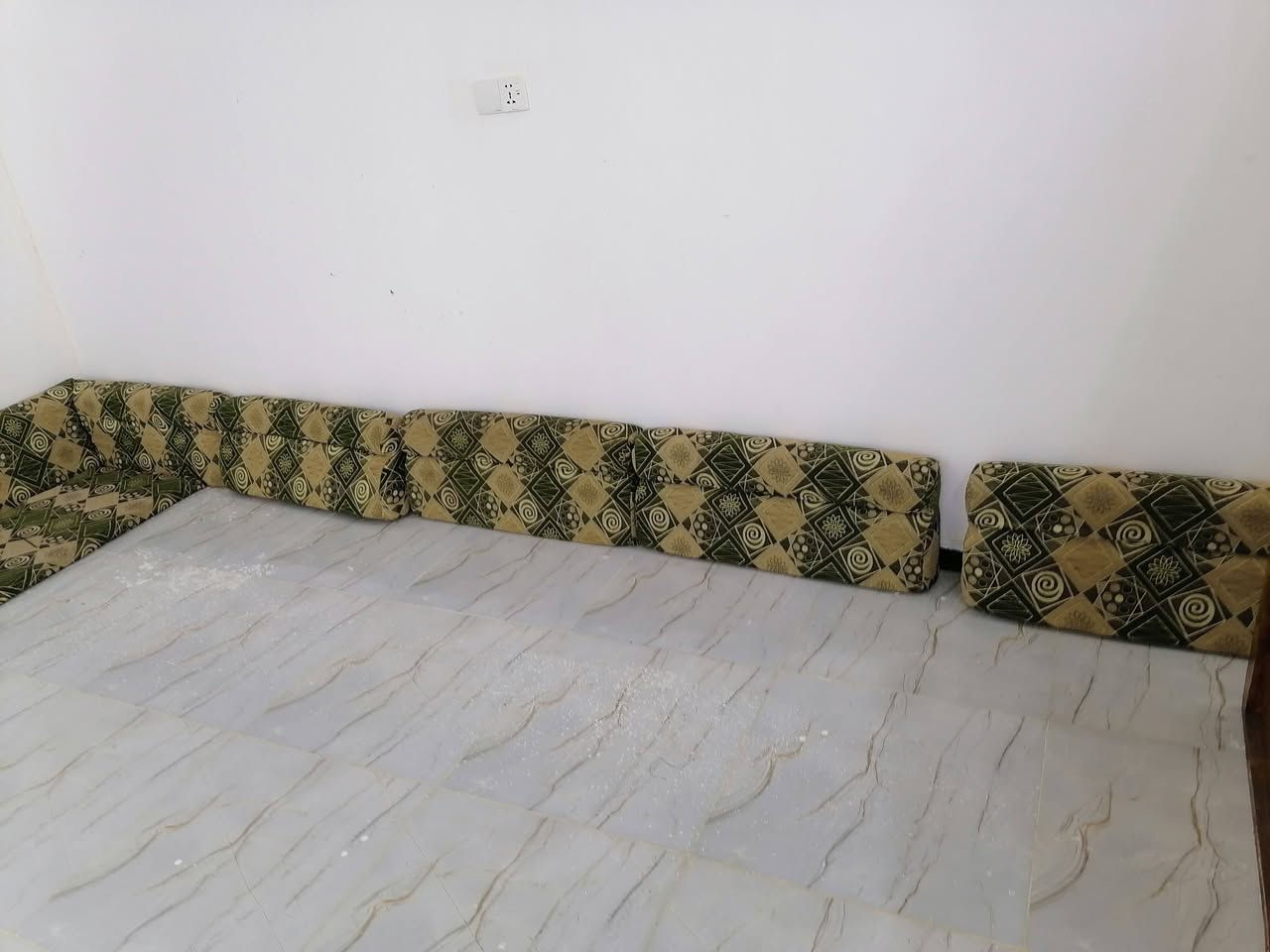ديوان ارضي • ٦ دواشك • بدون سفنج