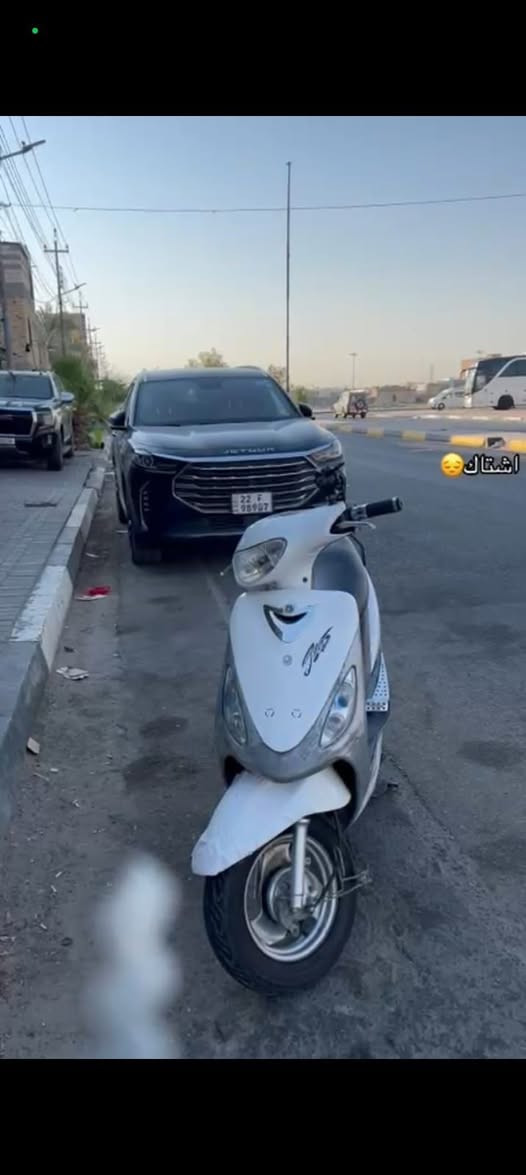 السلام عليكم شباب ماكس قجمه مفتوحه 55 دراجه حلوه ونظيفه المكينه كلش حلوه العنوان؛بصره الحيانيه؛السعر 550 وبيها مجال قليل هذا رقم صاحبها مكلف النشر***********

نص مكتوب في الصور:
- اشتاك 😔