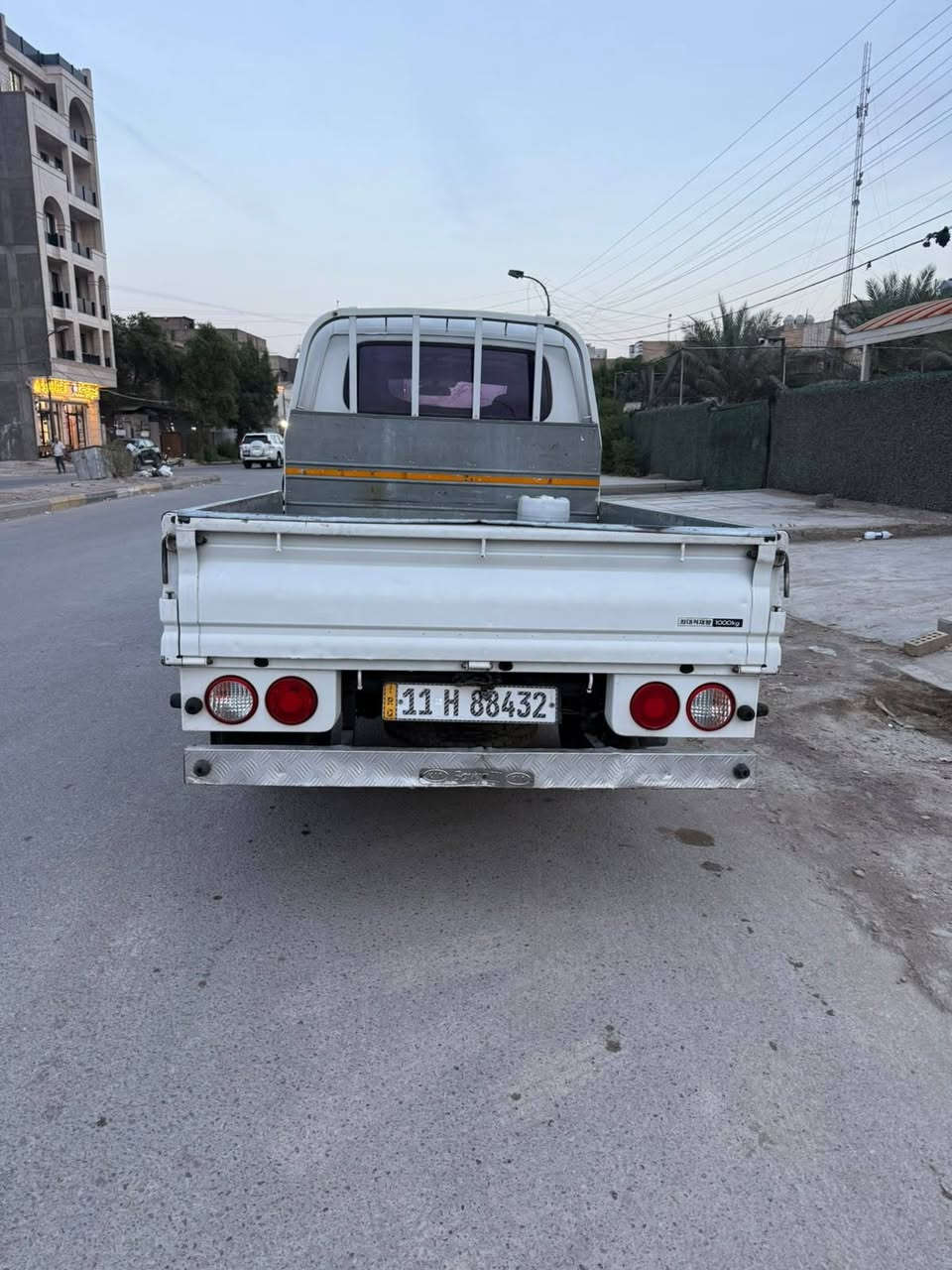 شاحنة • للبيع • بدون تفاصيل