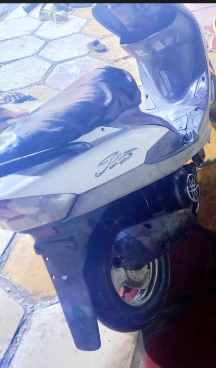 لحك يا بلاش دراجه ماكس منغولي صار سعره 600الف فقط
وشغاله تاخذه مناه هندر واحد شرط 
وصلنصه رياضيه 
وكلوب شغال 
ومشيه يخبل 
وشلعه اتخبل 
مكان الناصريه ارقم الهاتف *********** واتساب
