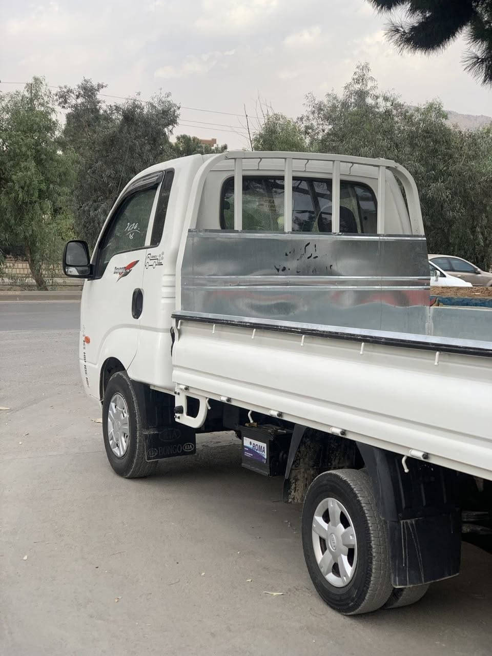 كيا ٣٠٠٠ • ٢٠١٠ • نظيفة