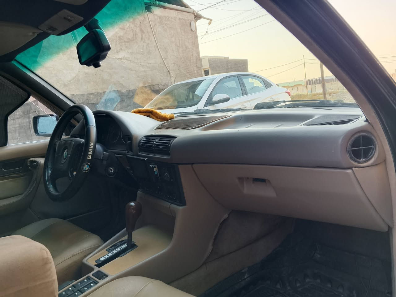 525اصل موديل 93////////////////////بيهة حالين مكينه وكير 535
السعر 55بيهة مجال العنوان بغداد 
***********
