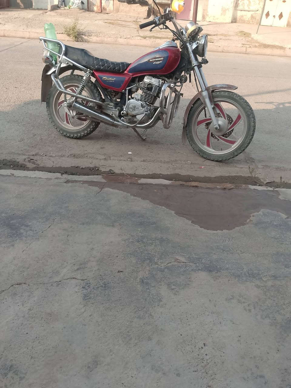 السلام عليكم  موطور جني.لل.بيع.
موديل2018
محرك شرط.سلف.
كهربائيات شغاله
450و بي مجال
الرقم.***********
