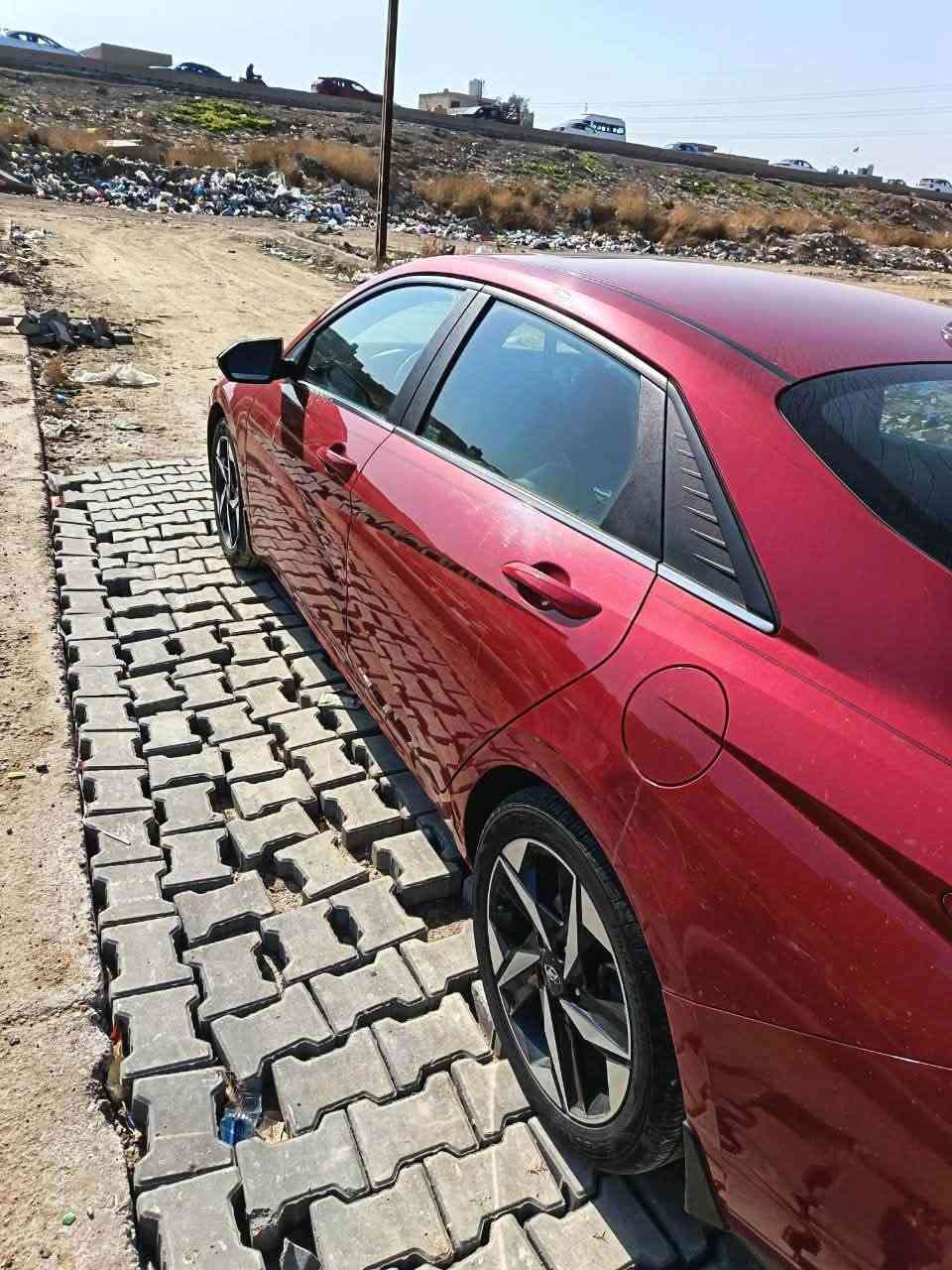 السلام لانتر هايبر موديل 23امريكيه السياره بيها 3قطعه السياره وبيها تصليح دواخل سياره ماشيه 76رقم بغداد تحويل ثاني يوم كير مكينه تبريد خير من الله تخم تاير فول مواصفات شاشه متصله تبريد بيانو السياره بصمه  تشغيل عن بعد سايد بريك بصمه والسونار بل المنشور 
السعر 120 وبيها مجال شي قليل بيع مستعجل 
***********
