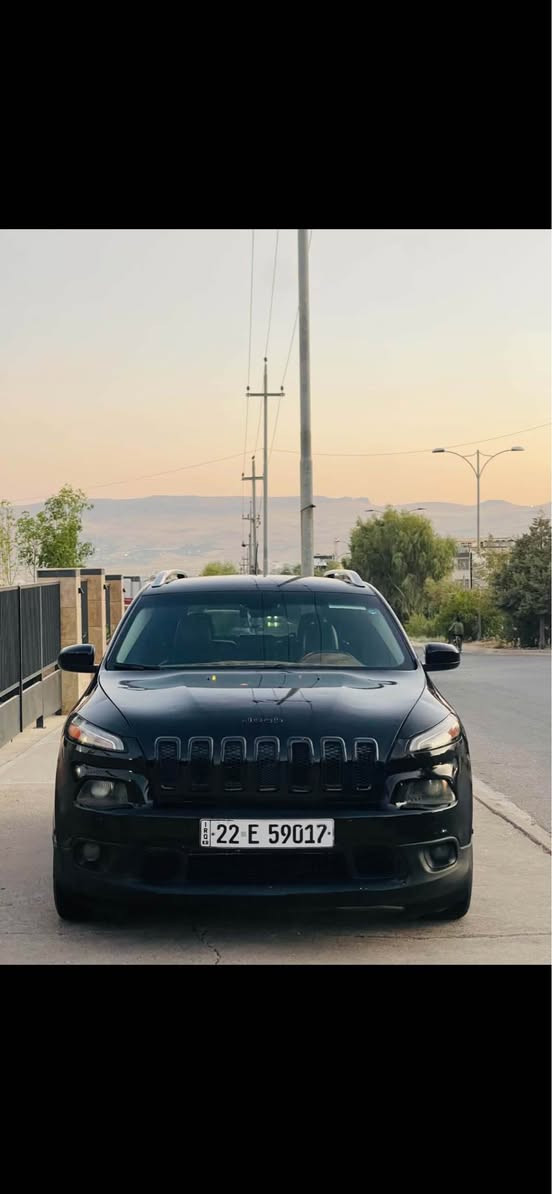 شيروكي ٢٠١٩ • جلد • شاشة